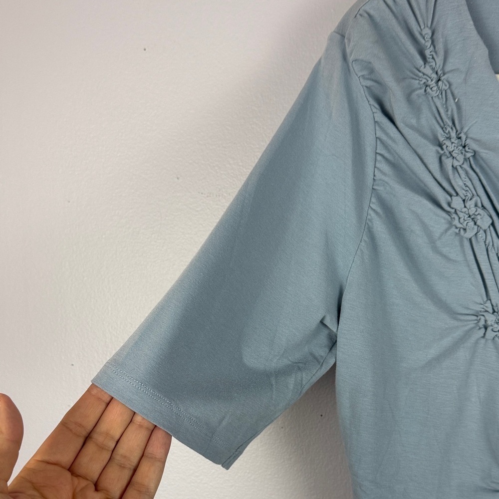 Soft Surroundings Cotton Blend Slate Blue Fitted V-neck Ruched Detail Med Top - Picture 4 of 8